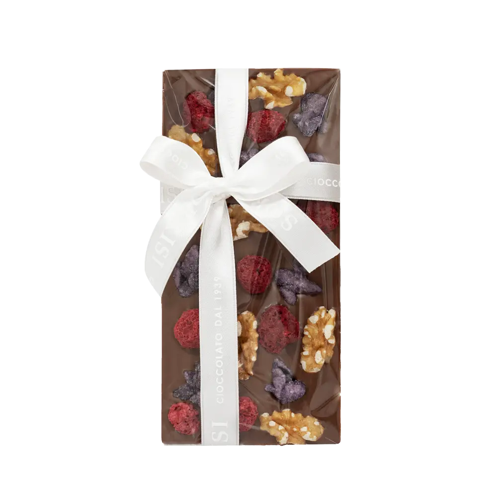 Vollmilchschokolade mit Nüssen, Himbeeren und Blüten